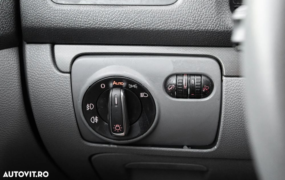 Volkswagen Golf - 19