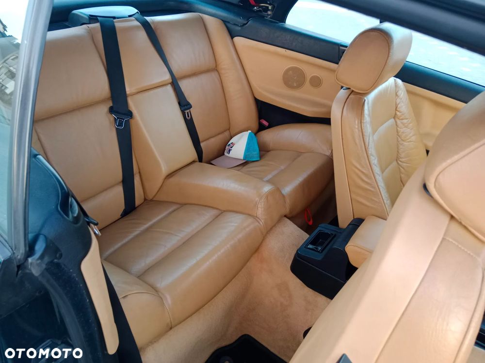 BMW Seria 3 318i - 11