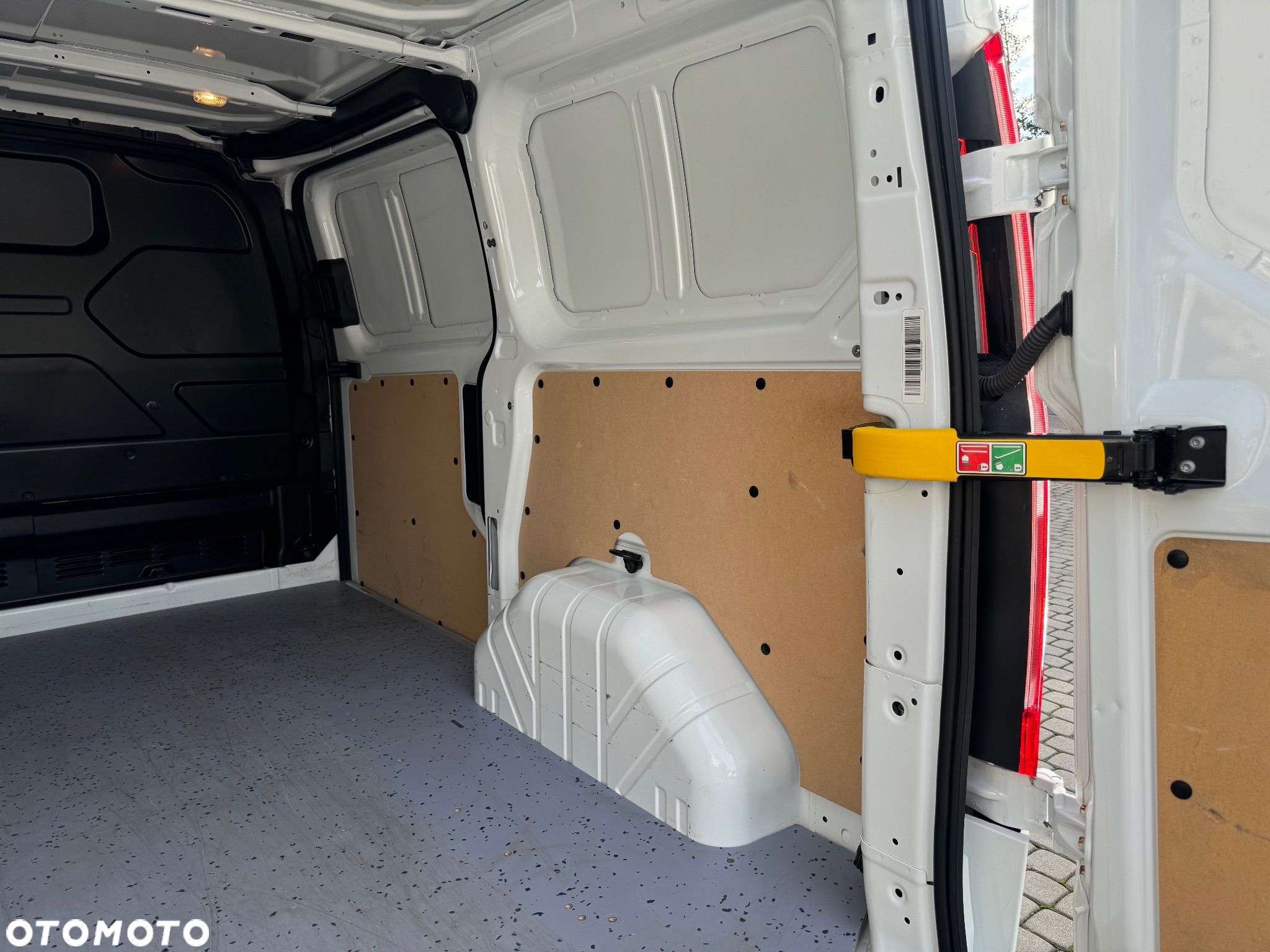 Ford Transit Custom - 12