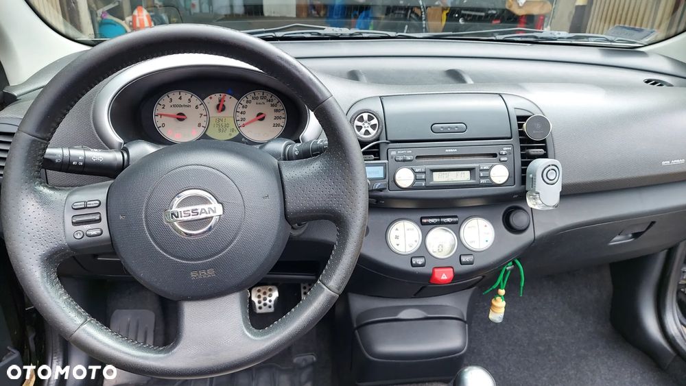 Nissan Micra 1.4 Premium - 27