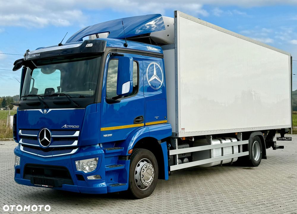 Mercedes-Benz ACTROS 1836 / CHŁODNIA / WINDA / 18 PALET / SILNIK 10677 cm3 / CARRIER / SYPIALKA / AUTOMAT / 2018 ROK - 2