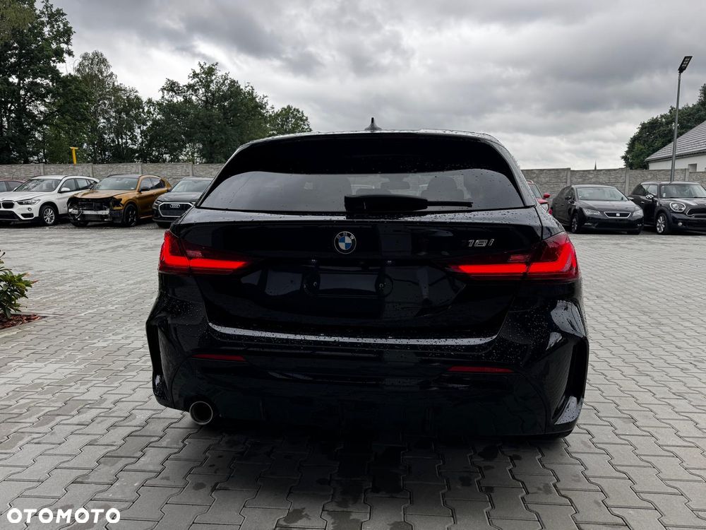 BMW Seria 1 118i GPF Sport Line Shadow - 8