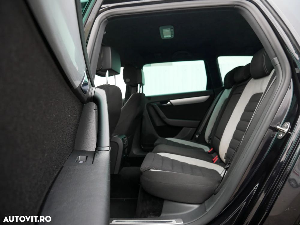 Volkswagen Passat - 17
