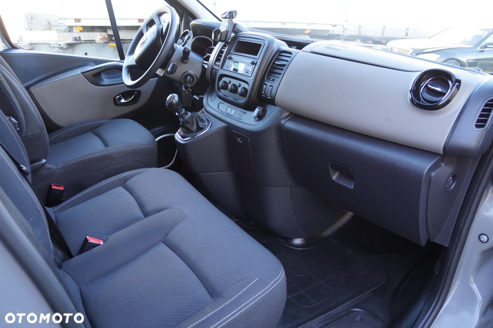 Nissan NV300 - 8