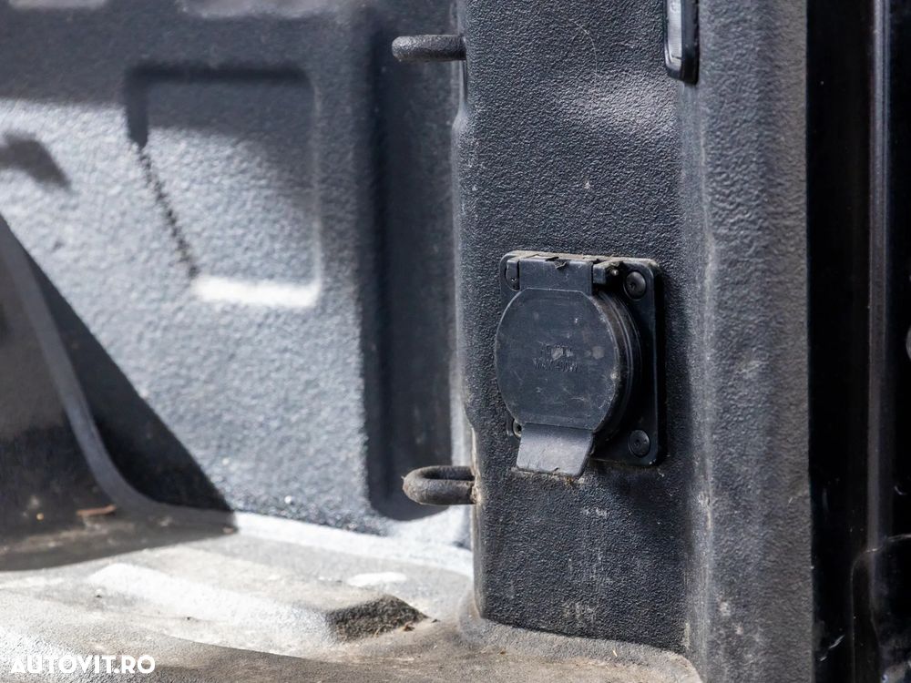 Chevrolet Silverado - 38