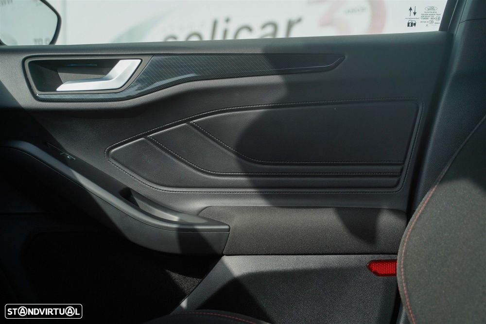 Ford Focus SW 1.0 EcoBoost MHEV ST-Line X Aut. - 28