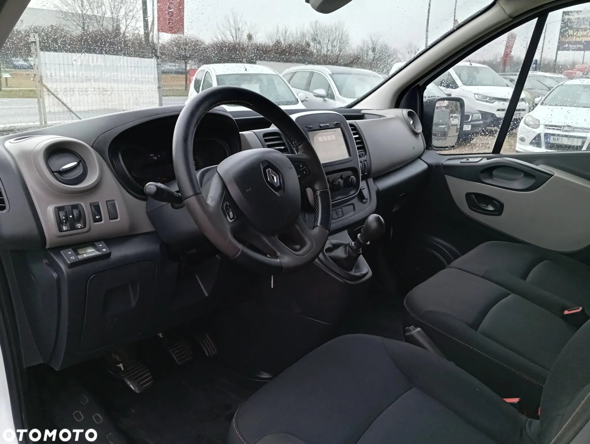 Renault Trafic - 11