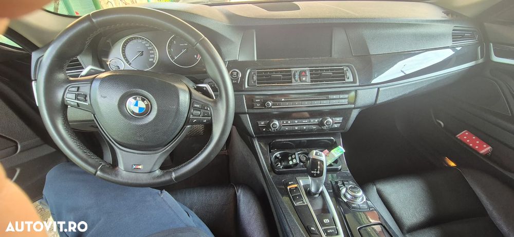 BMW Seria 5 520d - 12