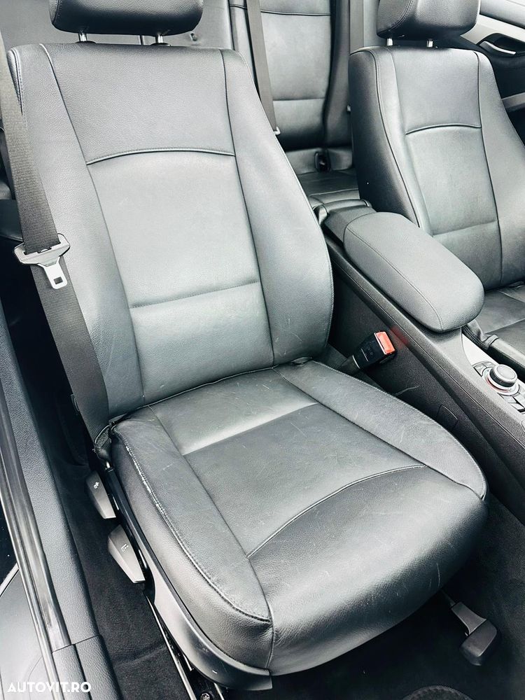 BMW X1 xDrive18d - 23