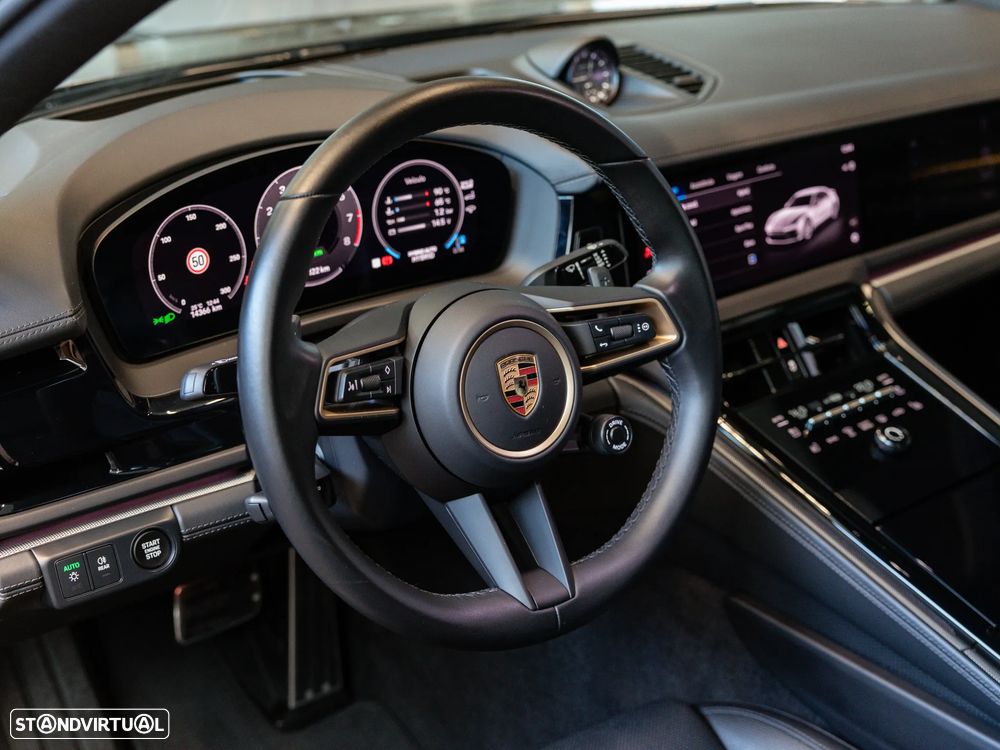 Porsche Panamera 4 E-Hybrid - 25