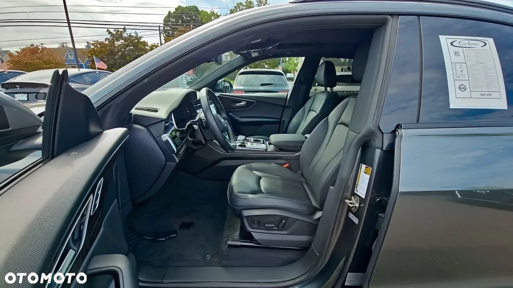 Audi Q8 55 TFSI quattro tiptronic - 6