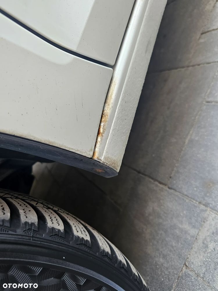 Skoda RAPID 1.6 TDI DPF Ambition - 17