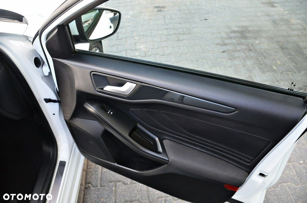 Ford Focus - 24