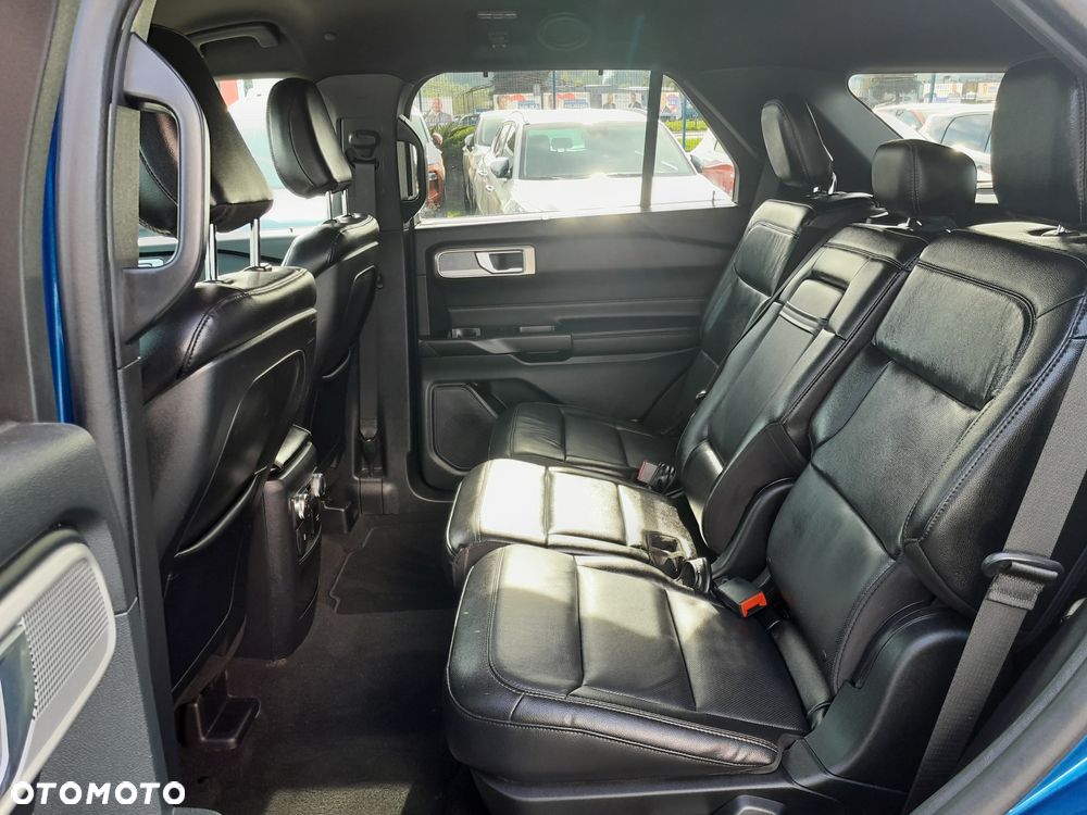 Ford Explorer - 20