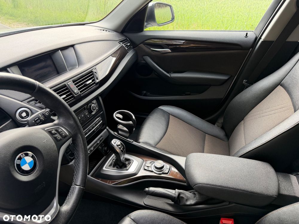 BMW X1 sDrive18d xLine - 29