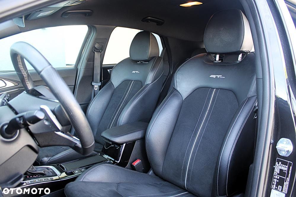 Kia XCeed - 10