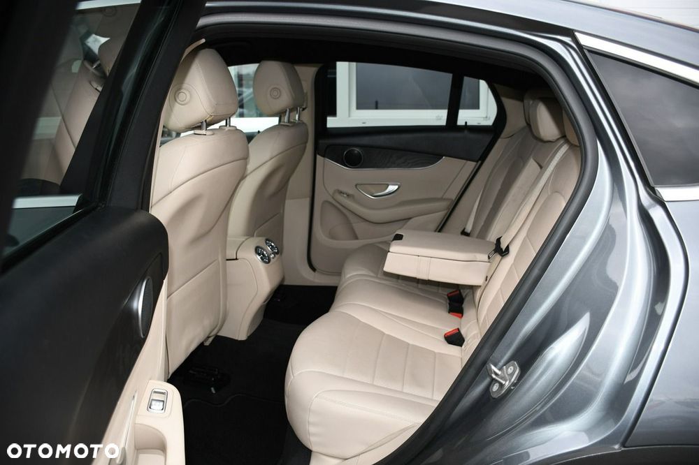 Mercedes-Benz GLC 200 d Business Edition - 33