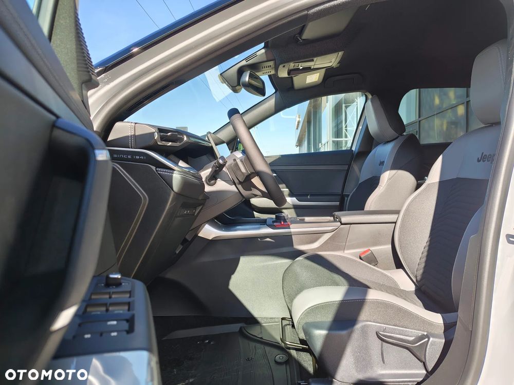 Jeep Compass 1.2 T3 mHEV First Edition FWD DCT - 23