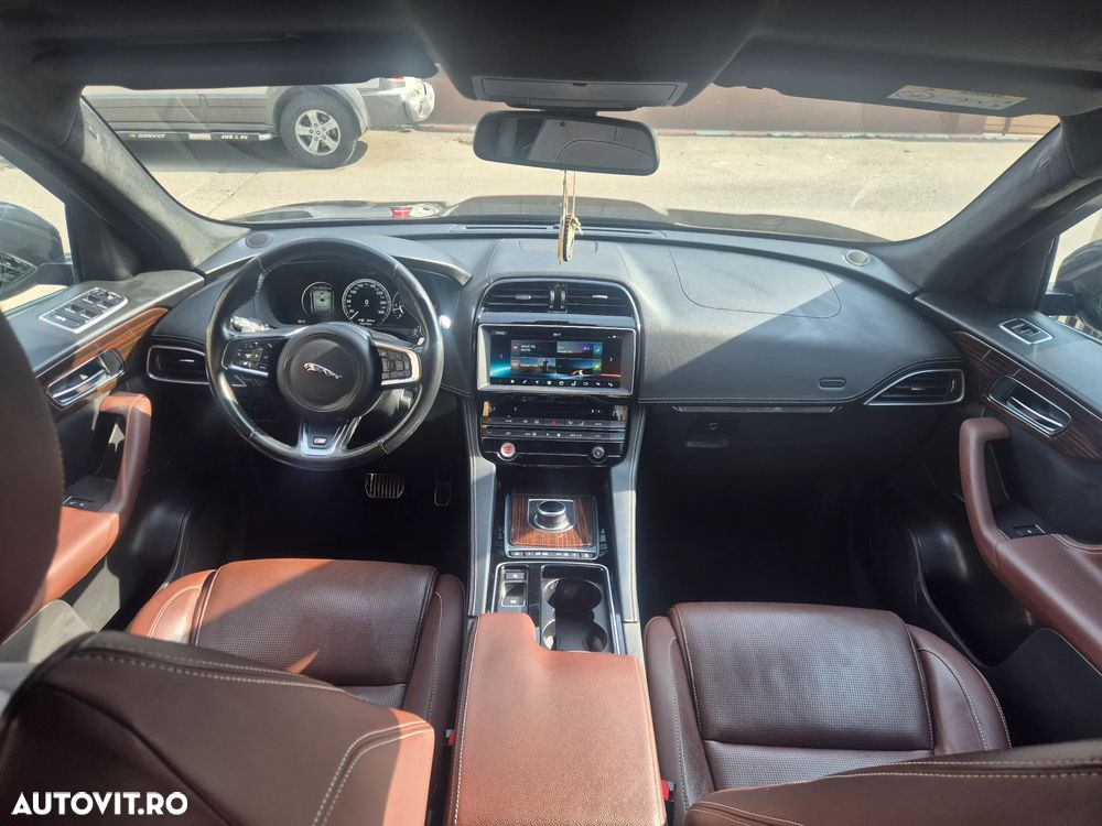 Jaguar F-Pace 30d AWD R-Sport - 8
