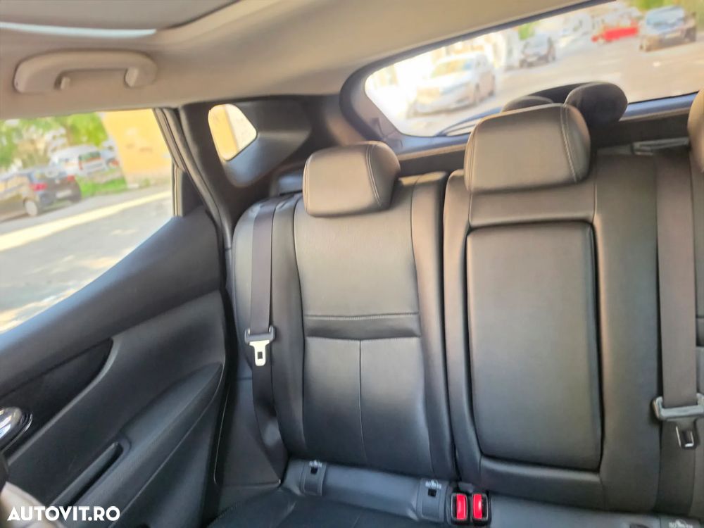 Nissan Qashqai 1.6 DCI Xtronic TEKNA - 16