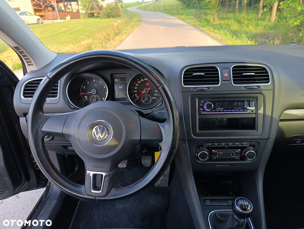 Volkswagen Golf 1.6 United - 28