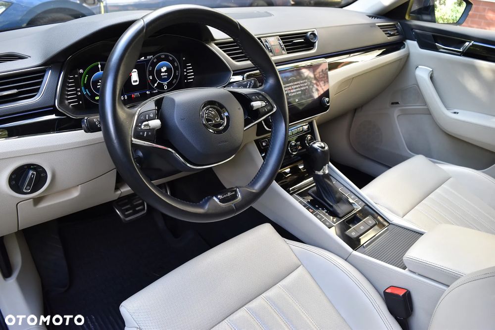 Skoda Superb 1.4 TSI Plug-In Hybrid L&K DSG - 13