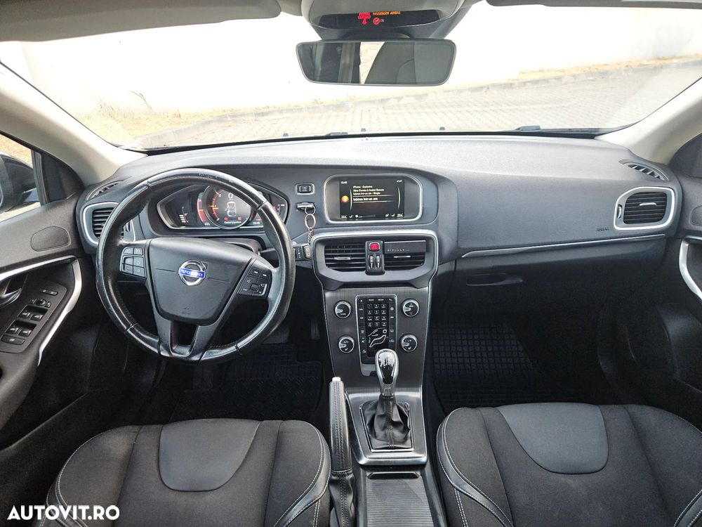 Volvo V40 D2 Aut. Basic - 3
