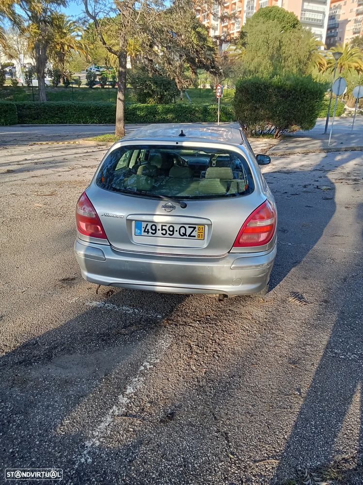 Nissan Almera 1.5 Luxury - 4