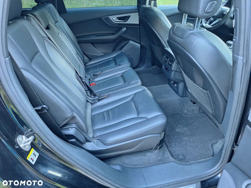 Audi Q7 - 10