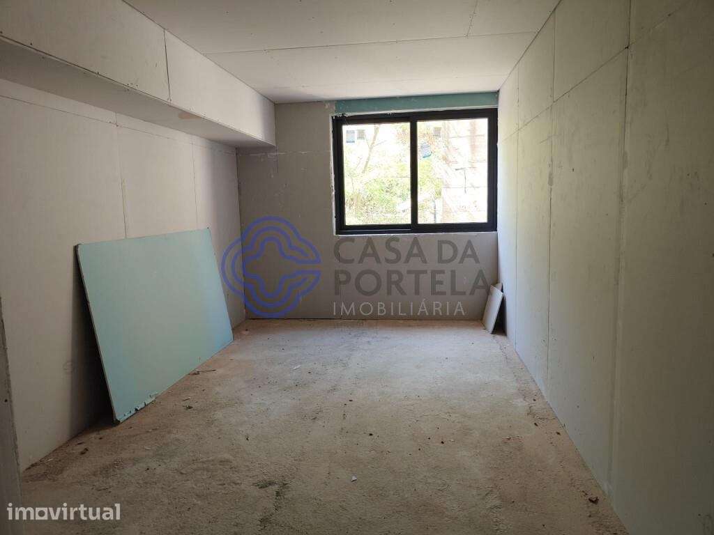 T2 com Ginásio Novo Laranjeiro Almada Feijó - Grande imagem: 4/25