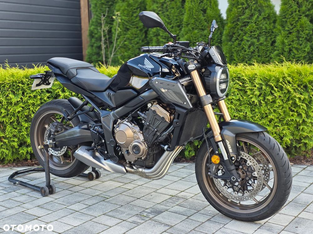 Honda CB - 1