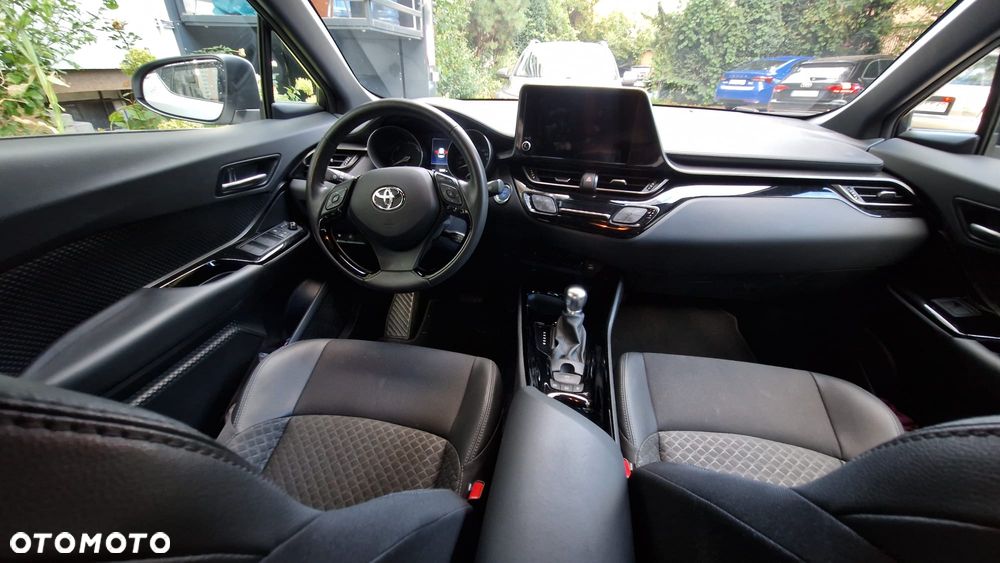 Toyota C-HR - 14