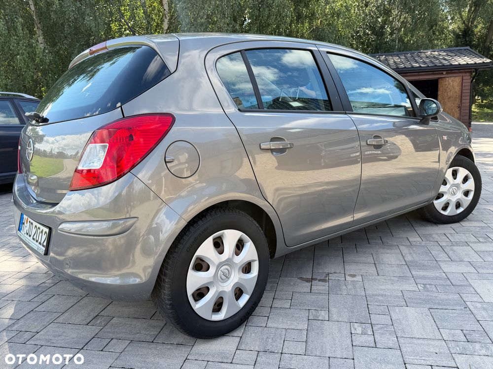 Opel Corsa 1.2 16V Enjoy - 11