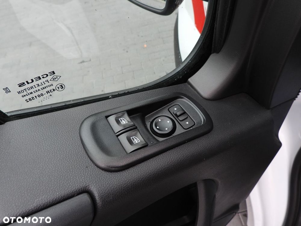 Renault MASTER  WYWROTKA PODWÓJNA KABINA DOKA 6 MIEJSC TEMPOMAT LEDY BLIŹNIACZE KOŁA KLIMATYZACJA  130KM - 27