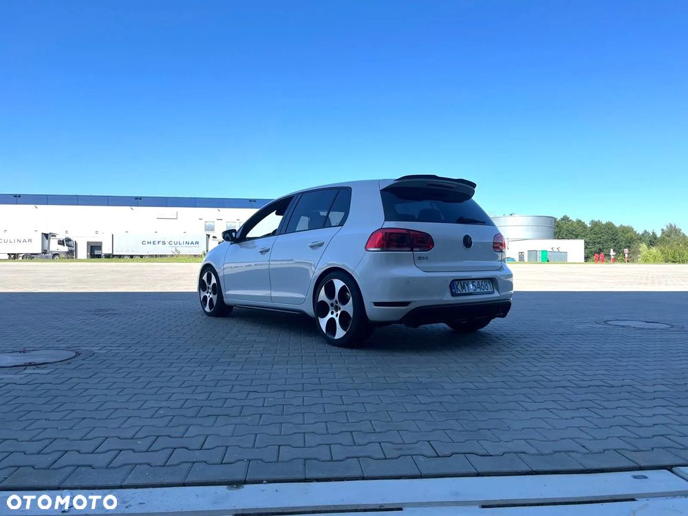 Volkswagen Golf VI 2.0 TSI GTI - 8