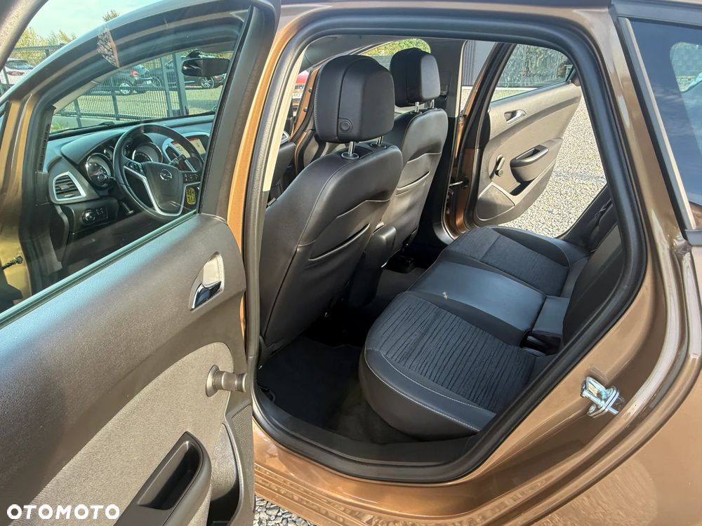 Opel Astra 1.6 Enjoy - 22