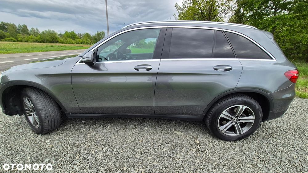 Mercedes-Benz GLC 300 4-Matic - 4