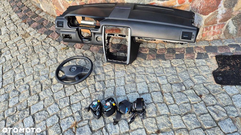 mercedes b-klasa w245  konsola pulpit deska pasy poduszki komplet