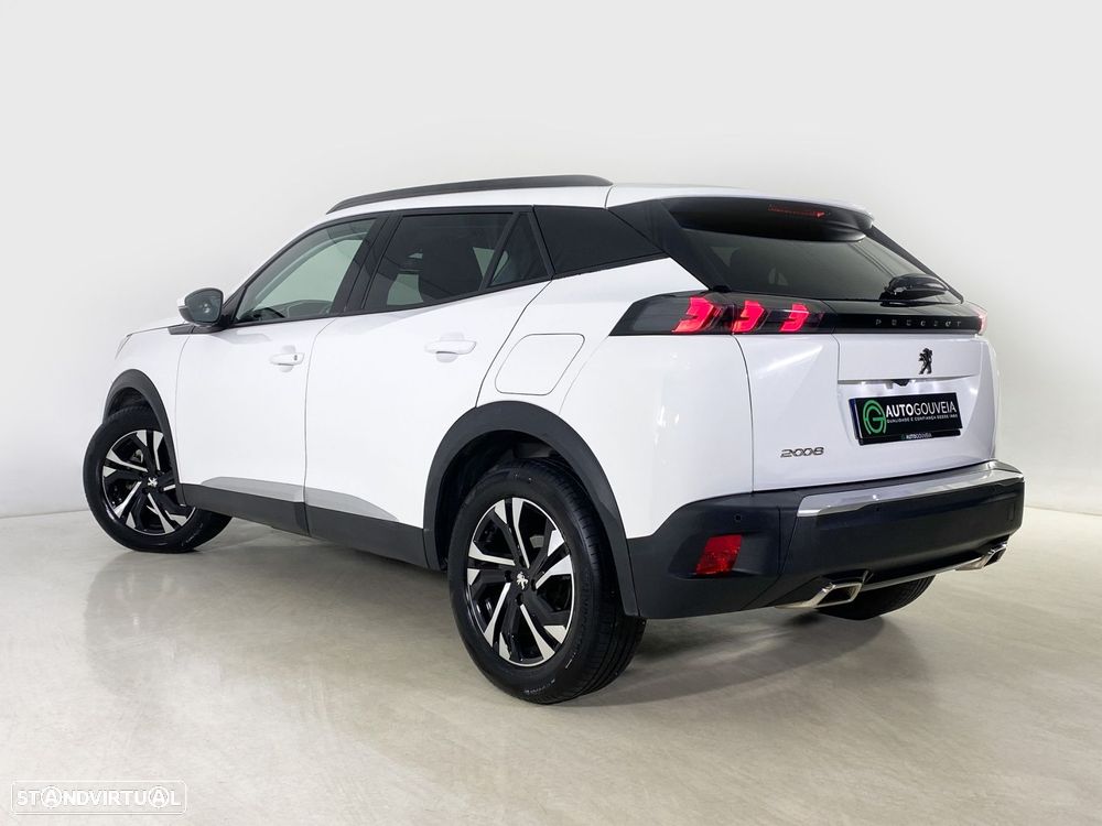 Peugeot 2008 1.2 PureTech Allure Pack EAT8 - 4