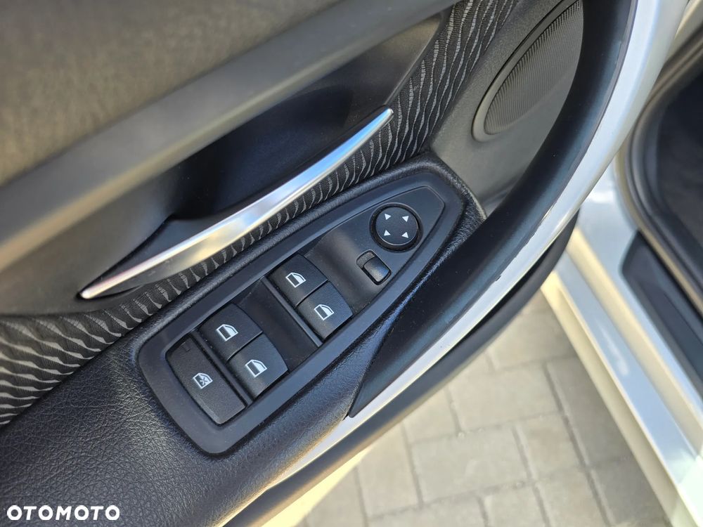 BMW Seria 3 - 22