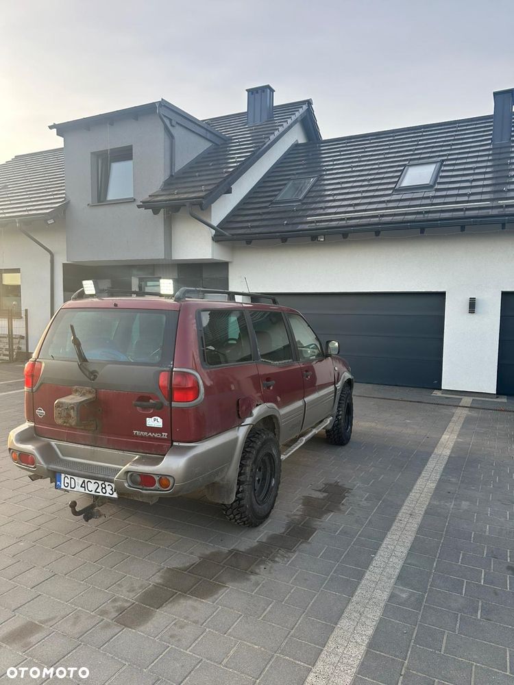 Nissan Terrano 2.4 Luxury - 5