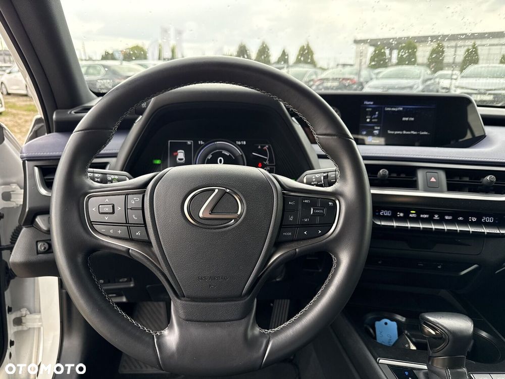 Lexus UX 250h GPF F Impression 2WD - 18