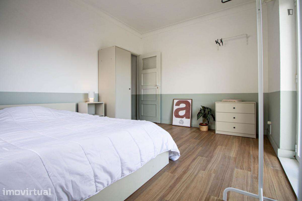Quarto - localizado em Guimaraes - Grande imagem: 3/13