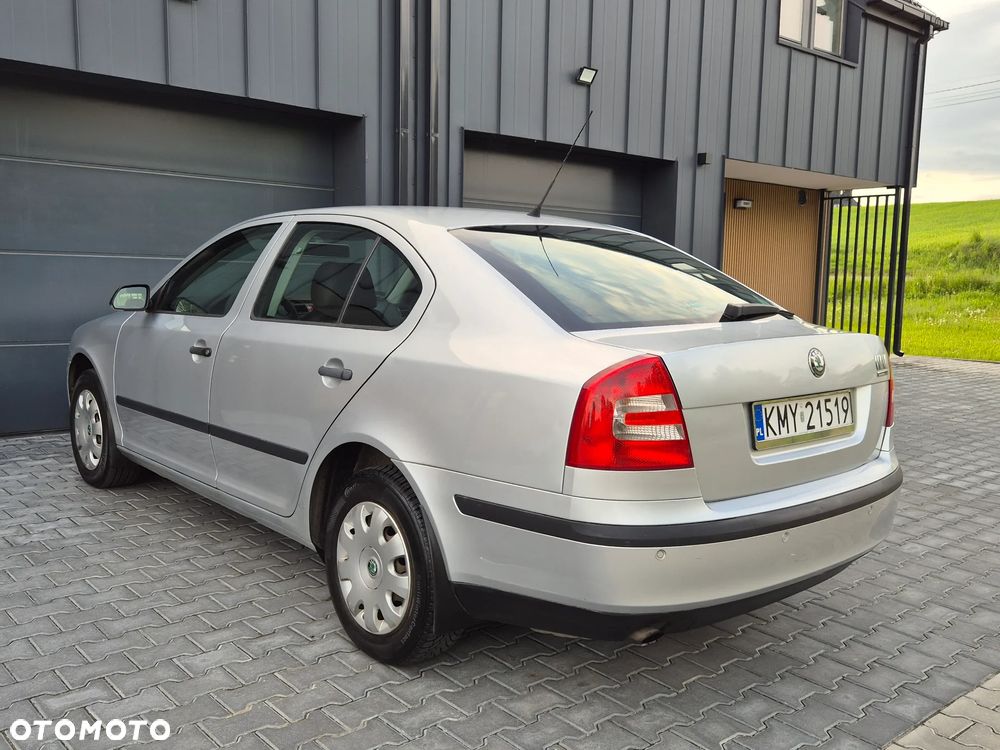 Skoda Octavia 1.6 Elegance - 18