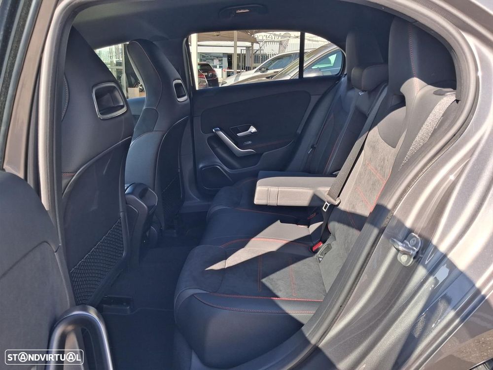 Mercedes-Benz A 180 d - 12