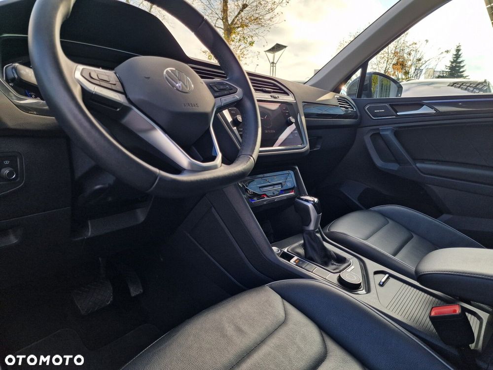 Volkswagen Tiguan 2.0 TDI SCR 4Mot Elegance DSG - 26