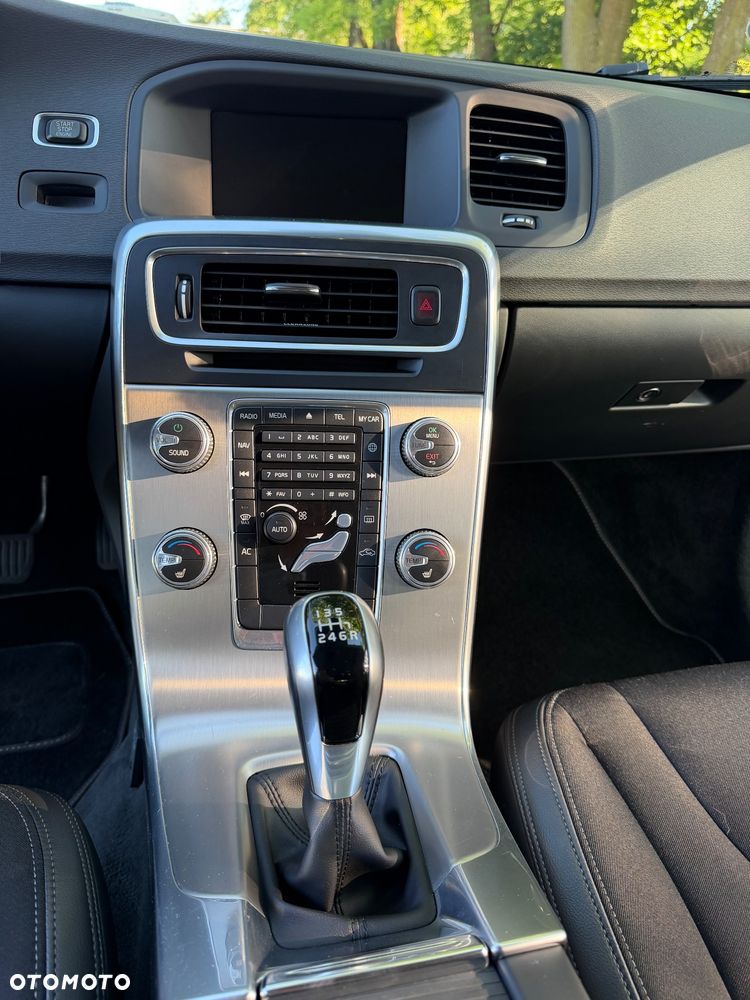 Volvo V60 D2 Drive-E Dynamic Edition (Momentum) - 36