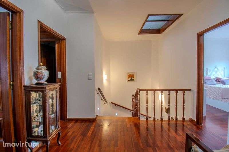 Moradia T4 de 3 frentes - Rio Tinto - Próximo ao Metro - Grande imagem: 5/11