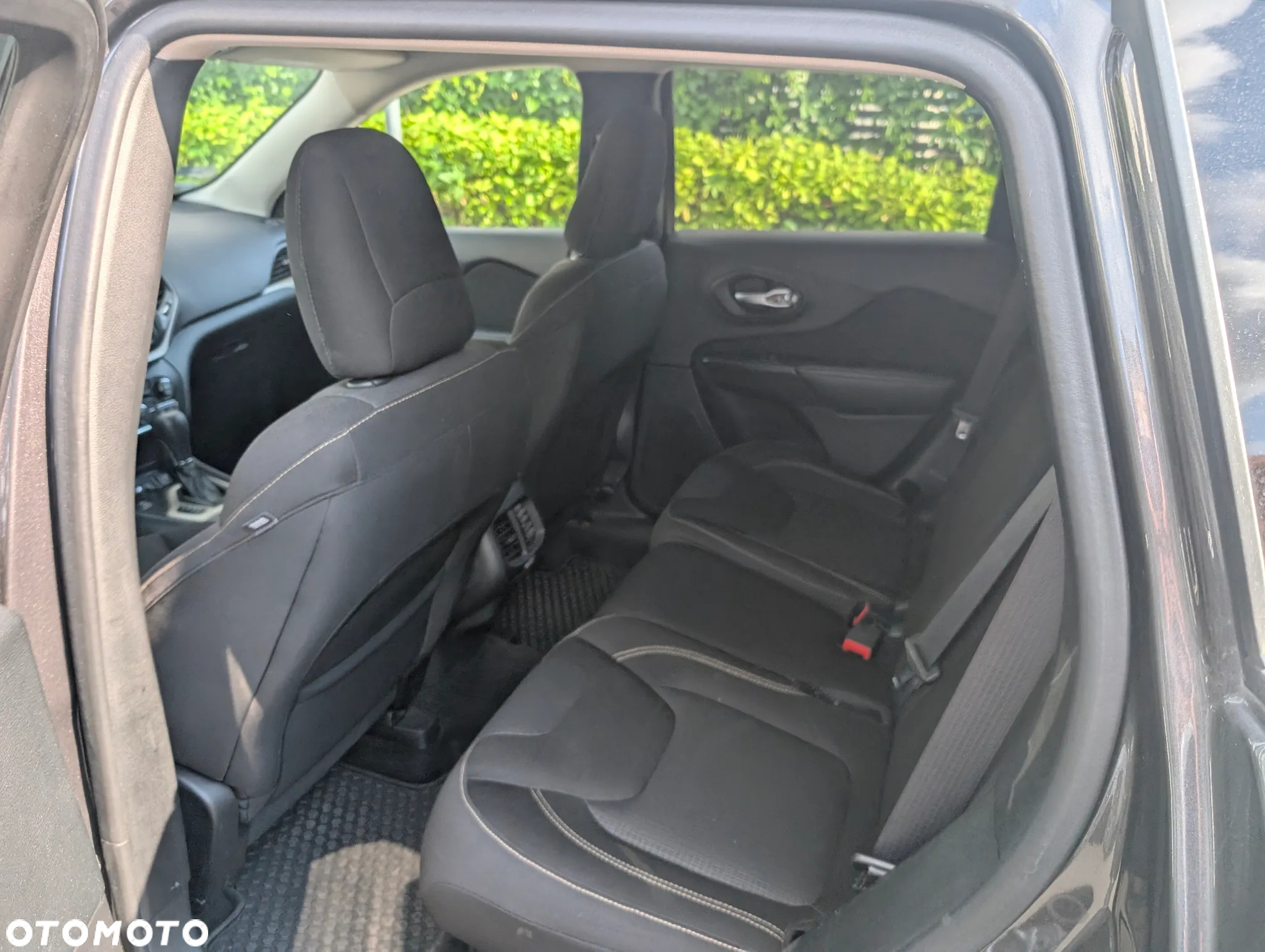 Jeep Cherokee - 3