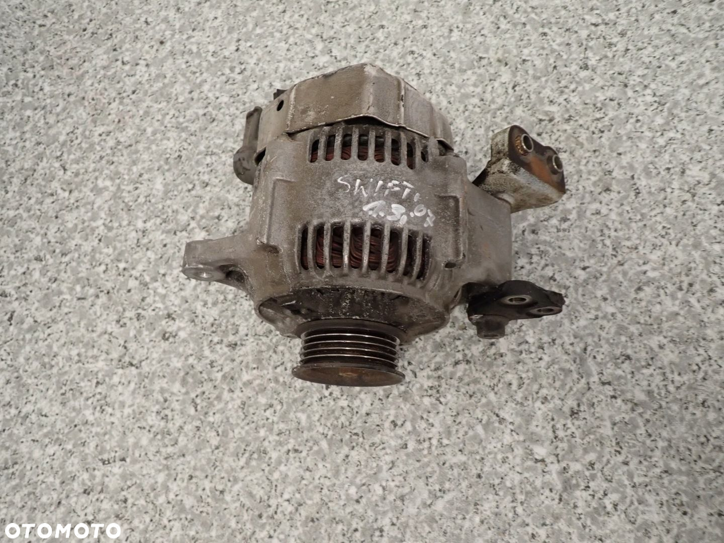 SUZUKI SWIFT 1.3 BENZ 05-09 ALTERNATOR - 2